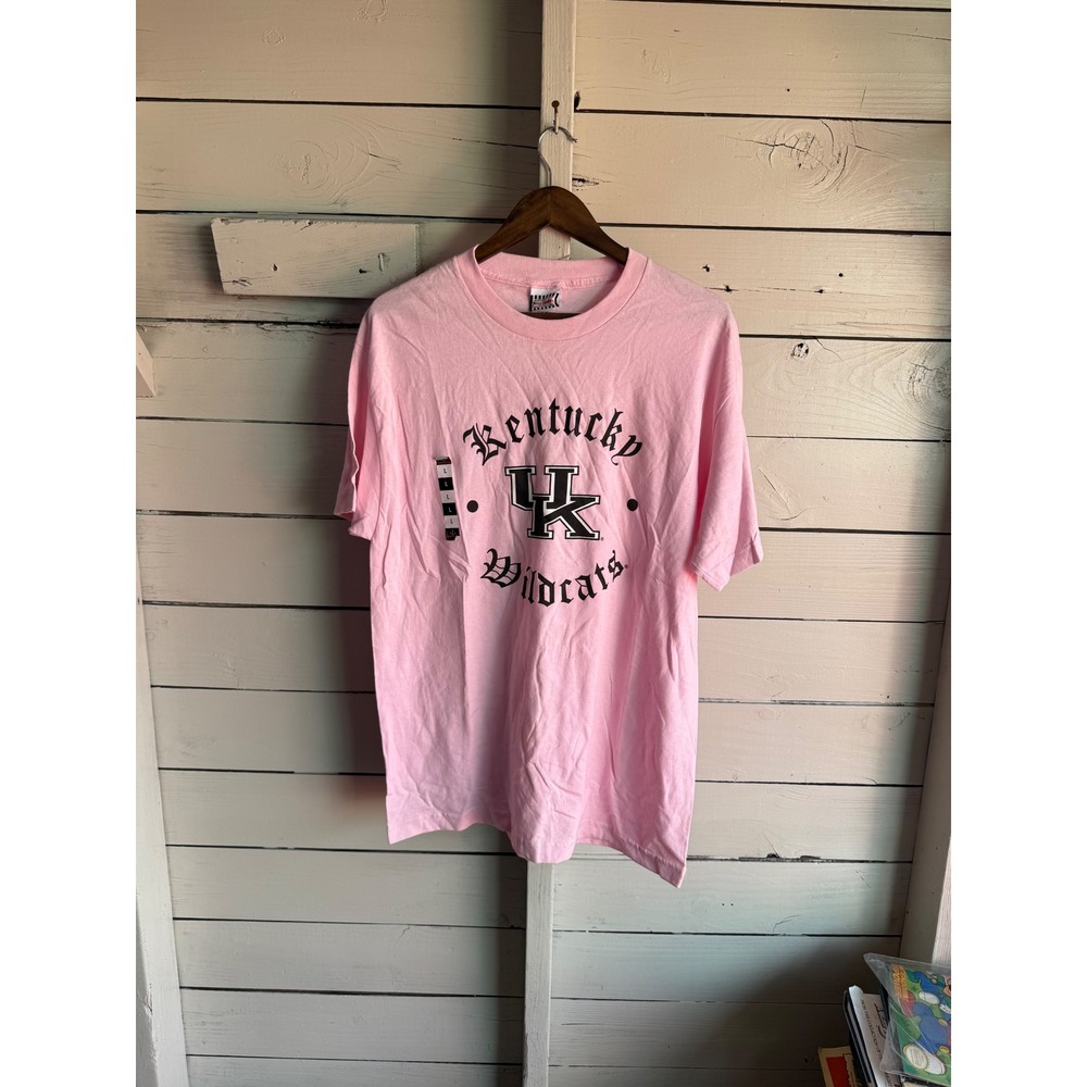 Foot Locker Kentucky Wildcats Pink Graphic T-Shirt  Large UK NCAA Old English
